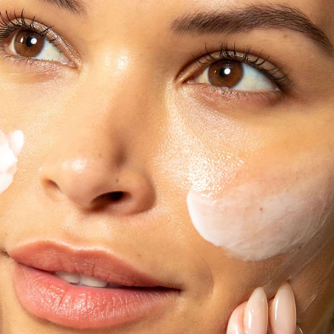 Clarins - Limpiador espumoso suave hidratante con aloe vera - Imagen 2