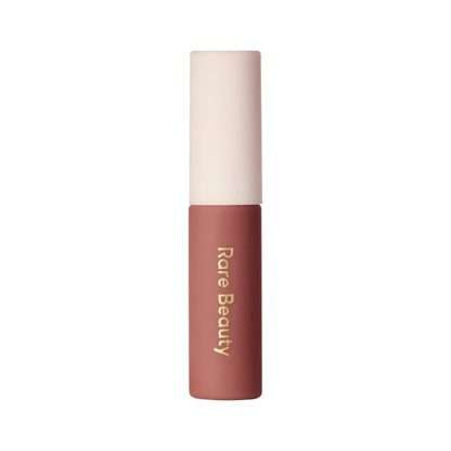 Rare Beauty by Selena Gomez - Lápiz labial en crema mate Lip Soufflé