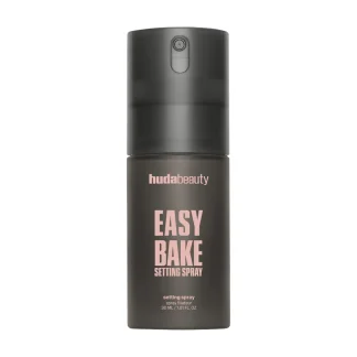 HUDA BEAUTY  - Spray fijador difuminador Easy Bake con duración de 16 horas